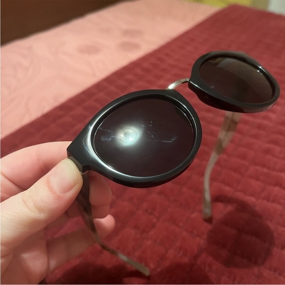 Burberry Sunglasses plaid with case - Picture 4 of 12